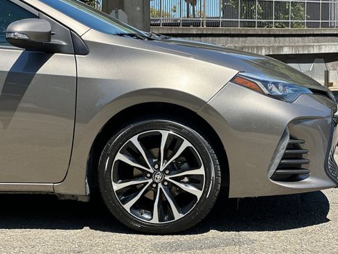 Used 2019 Toyota Corolla SE FWD image 32