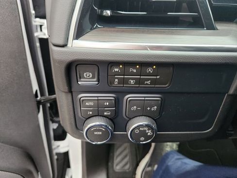 New 2026 Chevrolet Tahoe LS image 19