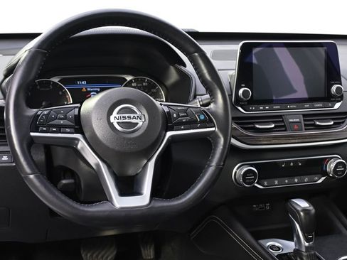 Used 2019 Nissan Altima 2.5 Platinum image 12