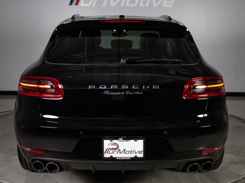 Used 2018 Porsche Macan Turbo AWD/4WD image 8