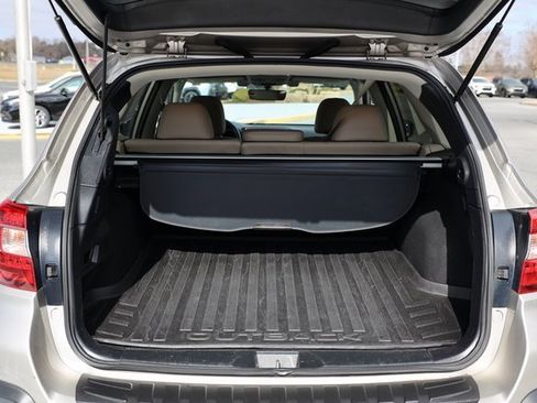 Used 2019 Subaru Outback 2.5i Limited image 10