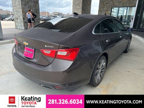 Used 2016 Chevrolet Malibu Premier w/ Driver Confidence Package II FWD image 7