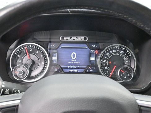 Used 2019 RAM 1500 Laramie image 19