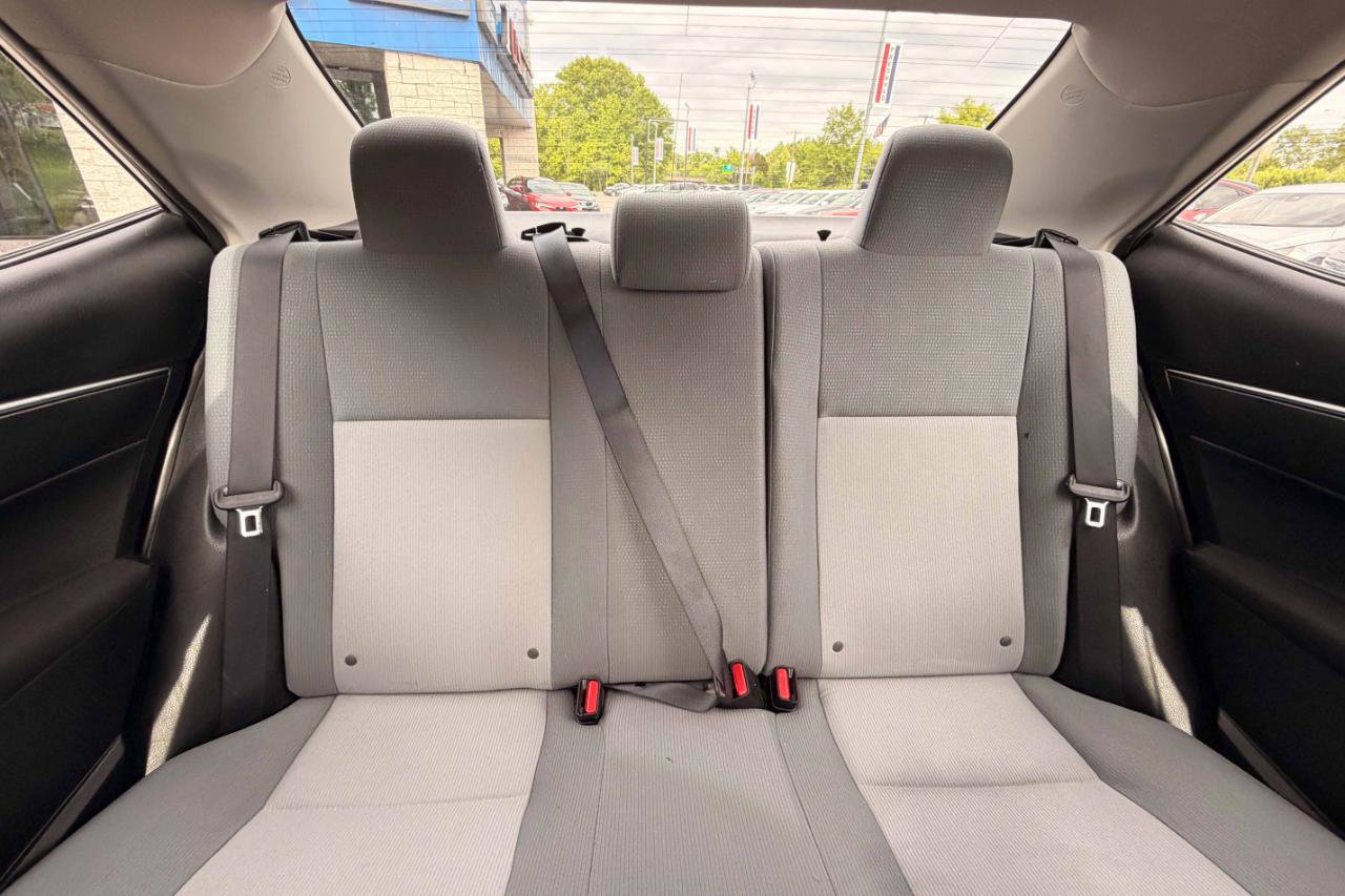 Used 2016 Toyota Corolla L FWD image 17