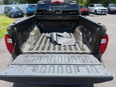 Used 2024 GMC Canyon Elevation w/ Elevation Premium Package RWD image 5