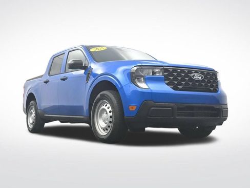 Used 2025 Ford Maverick XL w/ Equipment Group 102A AWD/4WD image 37