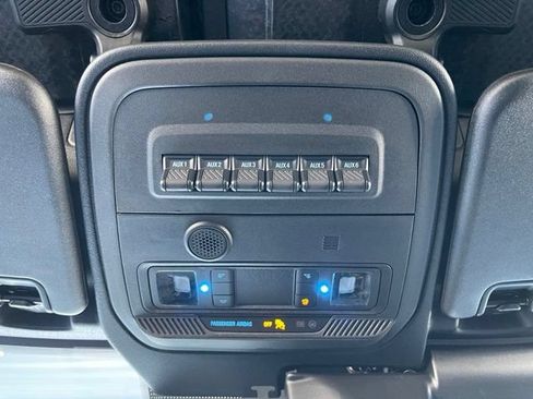 New 2026 Ford Bronco Badlands AWD/4WD image 21