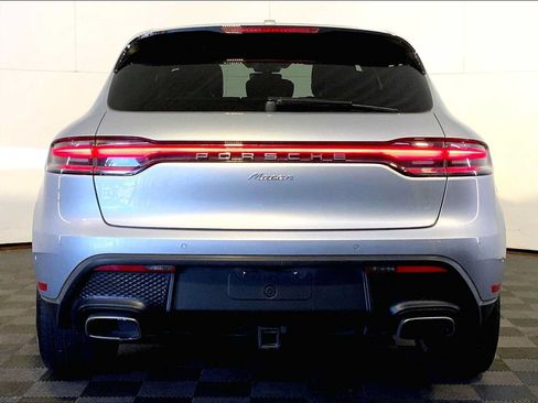 Certified 2023 Porsche Macan AWD/4WD image 6