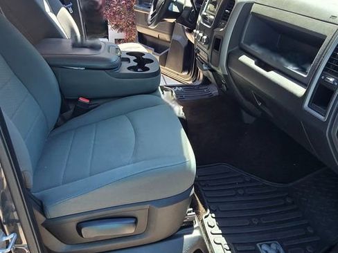 Used 2016 RAM 3500 Tradesman w/ Chrome Appearance Group image 3