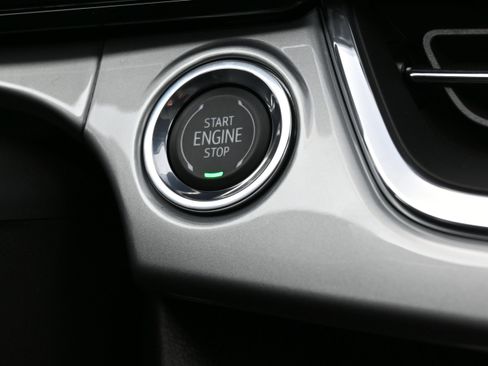 New 2026 Chevrolet Trax LT w/ Midnight Edition FWD image 17