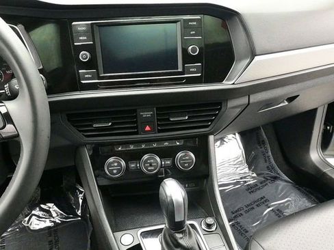 Used 2020 Volkswagen Jetta S image 20