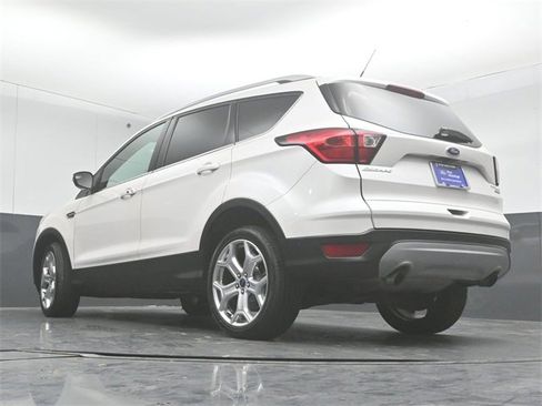Certified 2019 Ford Escape Titanium image 42