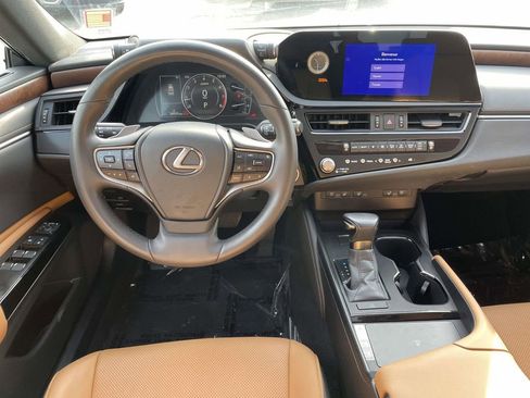 Used 2024 Lexus ES 350 w/ Premium Package image 24