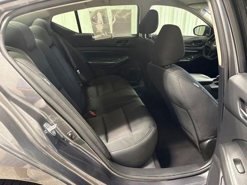Used 2024 Nissan Altima 2.5 S FWD image 25