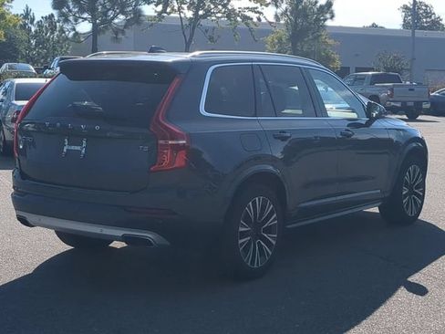 Used 2021 Volvo XC90 T5 Momentum w/ Protection Package Premier FWD image 3