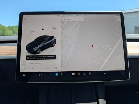 Used 2024 Tesla Model Y Long Range AWD/4WD image 25