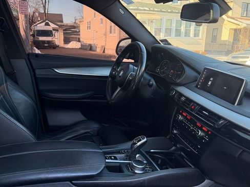 Used 2018 BMW X6 sDrive35i w/ M Sport Package image 19