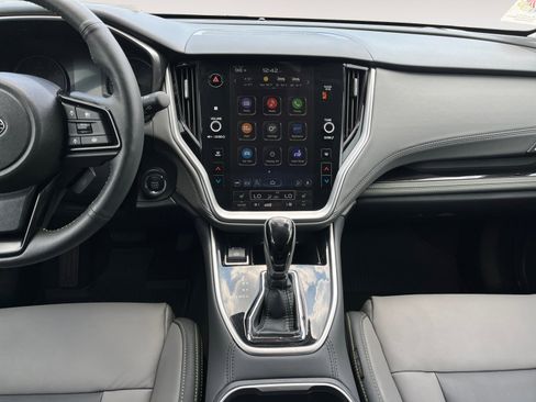 Used 2025 Subaru Outback Onyx Edition image 11