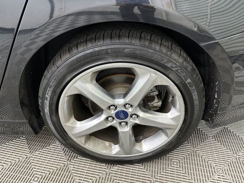 Used 2015 Ford Fusion SE w/ Equipment Group 201A image 19