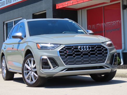 Used 2022 Audi SQ5 Premium Plus w/ Premium Plus Package AWD/4WD image 8