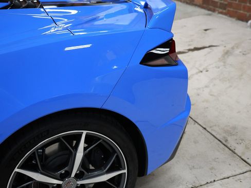 Used 2021 Chevrolet Corvette Stingray Convertible w/ Z51 Performance Package image 22