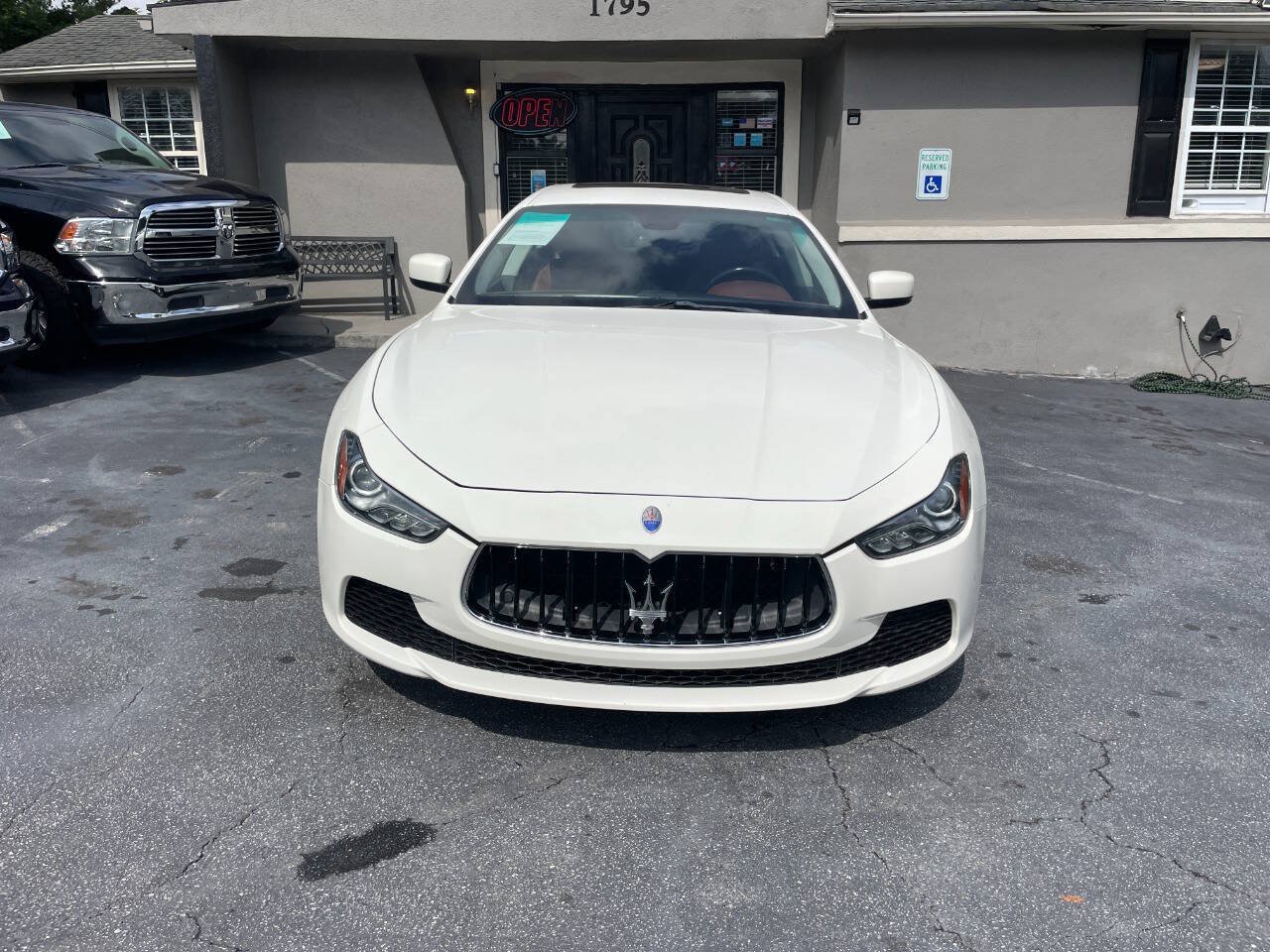 Used 2015 Maserati Ghibli RWD image 3