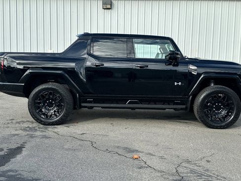 New 2025 GMC Hummer EV 2X image 8