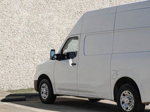 Used 2020 Nissan NV 2500 SV image 13
