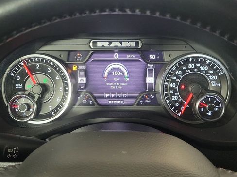 Used 2022 RAM 1500 Laramie AWD/4WD image 17