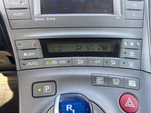 Used 2014 Toyota Prius Three image 20