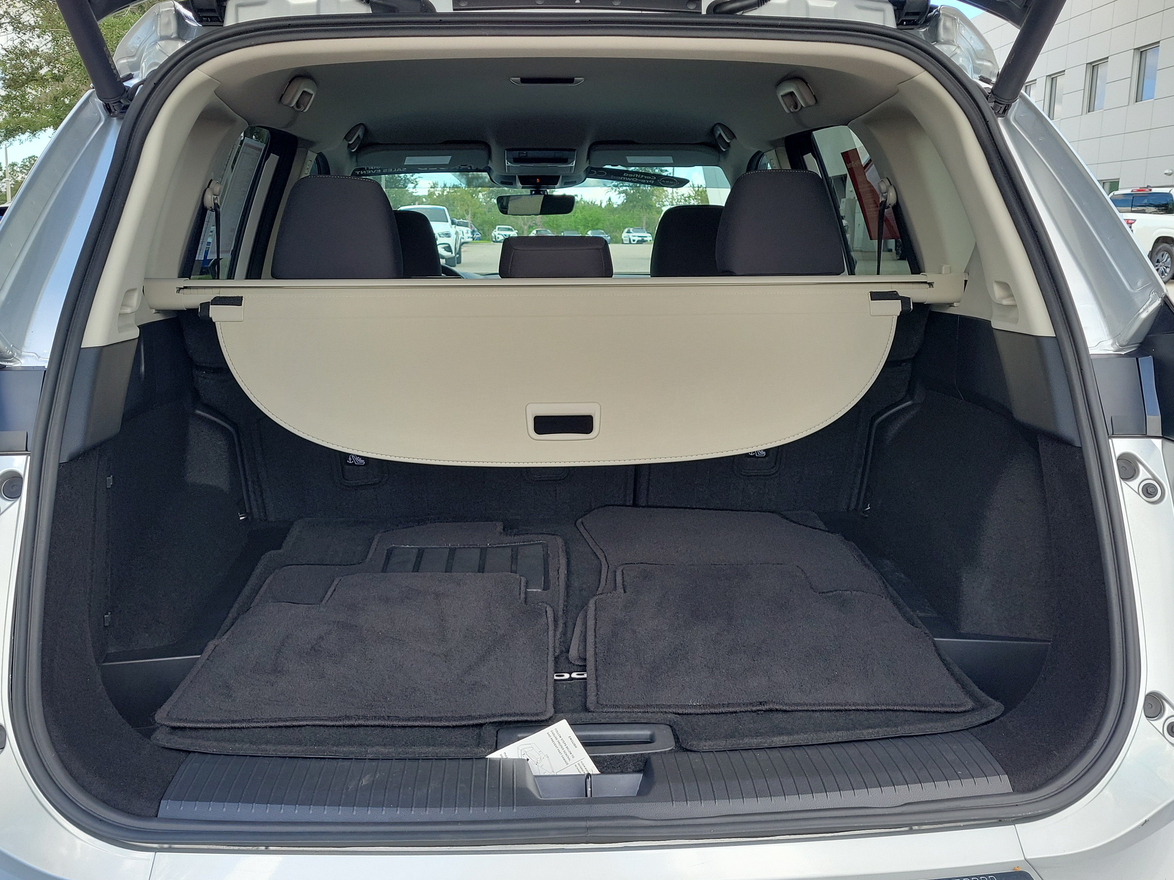 Certified 2024 Nissan Rogue SV FWD image 13