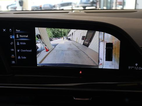 Used 2021 Cadillac Escalade Premium Luxury w/ Driver Assist Tech Package AWD/4WD image 29