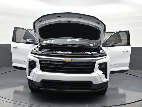 Used 2024 Chevrolet Traverse LS FWD image 37