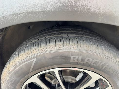 Used 2025 Chevrolet TrailBlazer LT w/ LT Cold Weather Package FWD image 16