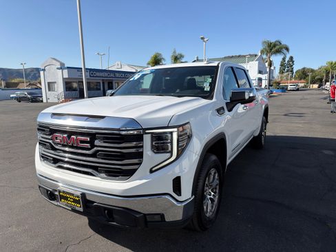 Used 2024 GMC Sierra 1500 SLT image 4