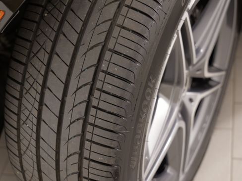 Used 2022 Mercedes-Benz S 500 4MATIC w/ AMG Line Package image 55