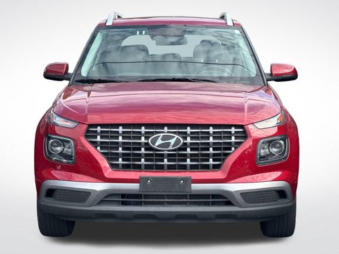 Used 2025 Hyundai Venue SEL FWD image 3