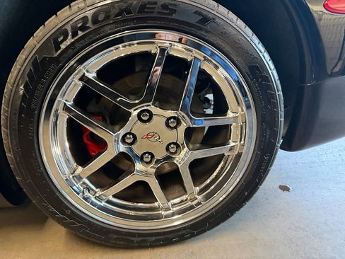 Used 2002 Chevrolet Corvette Z06 w/ Memory Pkg image 23