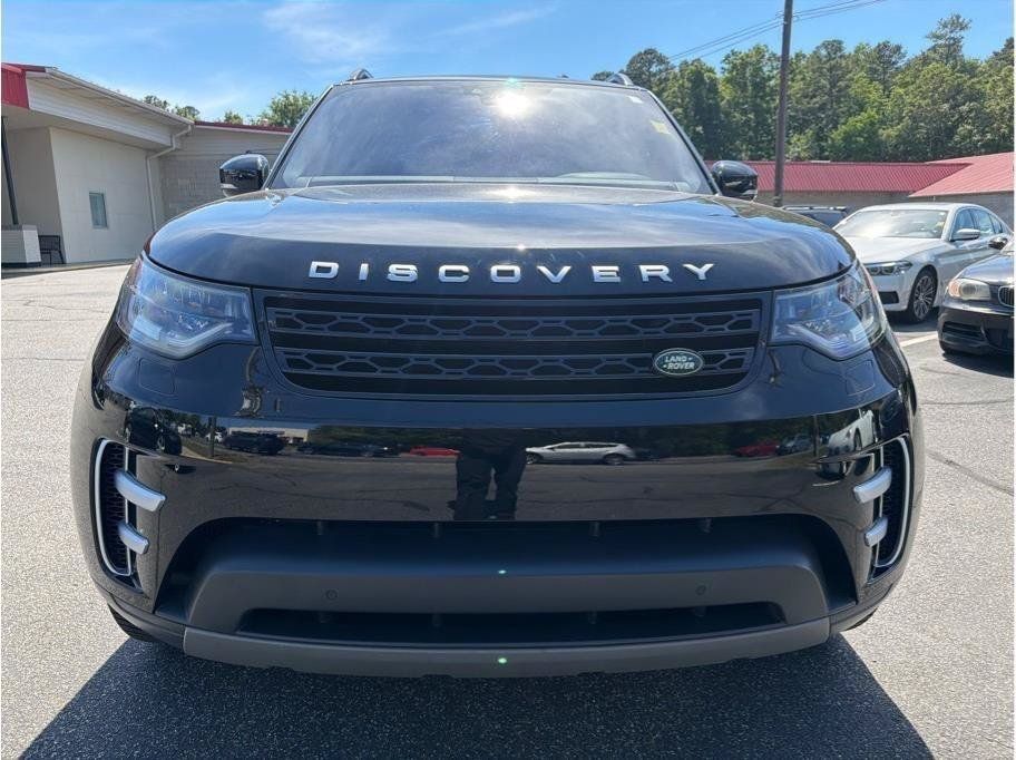 Used 2019 Land Rover Discovery SE AWD/4WD image 2