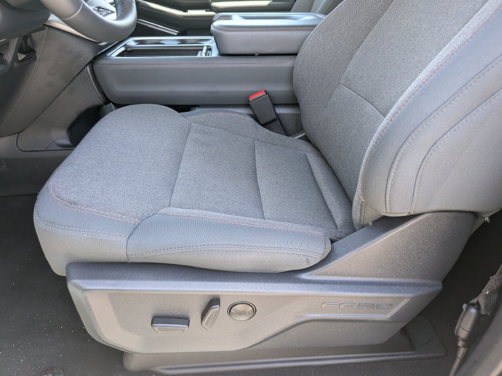 Certified 2025 Ford Expedition Active AWD/4WD image 17