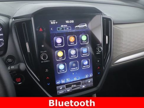 Used 2025 Subaru Forester Premium image 4