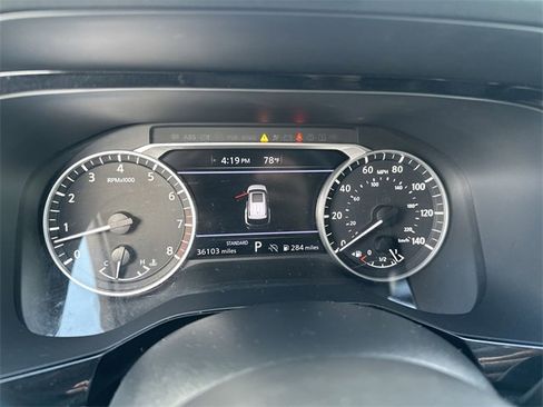 Used 2024 Nissan Pathfinder SV image 10