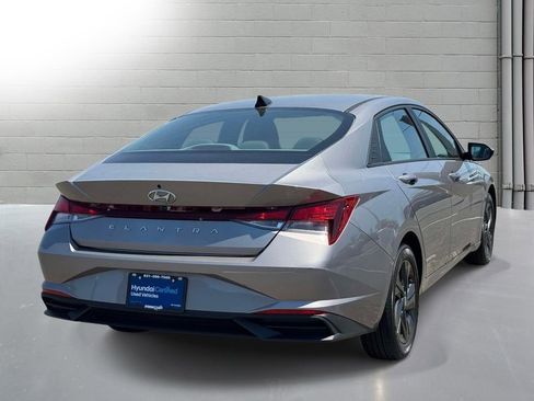 Used 2023 Hyundai Elantra SEL w/ Cargo Package FWD image 7