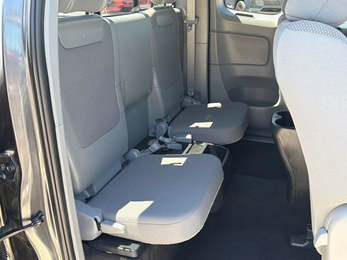 Used 2013 Toyota Tacoma 2WD Access Cab w/ Convenience Pkg image 9