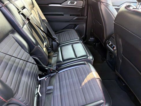 Used 2025 Ford Explorer ST-Line w/ ST-Line Street Pack AWD/4WD image 13