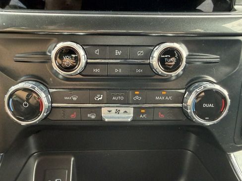 Used 2022 Ford F150 XLT w/ Equipment Group 302A High AWD/4WD image 18