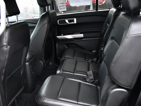 Used 2023 Ford Explorer XLT w/ Equipment Group 202A image 35