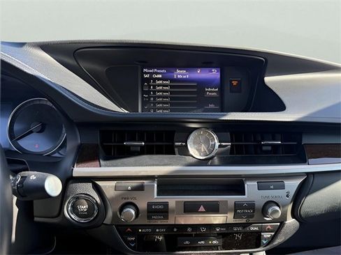Used 2018 Lexus ES 350 image 16