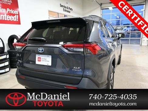 Used 2023 Toyota RAV4 XLE Premium image 6
