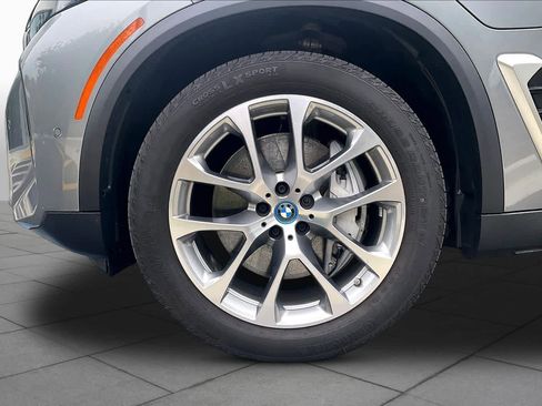 Used 2025 BMW X5 xDrive50e w/ Climate Comfort Package AWD/4WD image 10